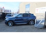 Lynk & Co 01 1.5 Panoramadak/360° Camera/Infinity audio/Keyless/Lane assist/Adaptive cruise control/Navigatie/Apple carplay/Climate control/Stoelverwarming/Dodehoek detectie/Elektrisch sluitende achterklep/Elektrisch verstelbare stoel met geheugen