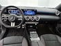 Mercedes-Benz A-klasse 250 e Business Solution AMG | Panoramaschuifdak | Stoelverwarming | Multibeam LED | Smartphone integratie | Sfeerverlichting 64 kleuren | Extra USB-poorten |