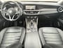 Alfa Romeo Stelvio 2.0 T 280 Pk AWD First Edition Xenon Navigatie Camera Elek Stoelen Leder Stoel + Stuurverwarming 19 inch Velgen DAB