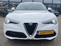 Alfa Romeo Stelvio 2.0 T 280 Pk AWD First Edition Xenon Navigatie Camera Elek Stoelen Leder Stoel + Stuurverwarming 19 inch Velgen DAB