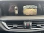 Alfa Romeo Stelvio 2.0 T 280 Pk AWD First Edition Xenon Navigatie Camera Elek Stoelen Leder Stoel + Stuurverwarming 19 inch Velgen DAB Super nette staat en lage kilometerstand !
