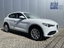 Alfa Romeo Stelvio 2.0 T 280 Pk AWD First Edition Xenon Navigatie Camera Elek Stoelen Leder Stoel + Stuurverwarming 19 inch Velgen DAB Super nette staat en lage kilometerstand !