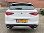 Alfa Romeo Stelvio 2.0 T 280 Pk AWD First Edition Xenon Navigatie Camera Elek Stoelen Leder Stoel + Stuurverwarming 19 inch Velgen DAB