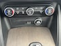 Alfa Romeo Stelvio 2.0 T 280 Pk AWD First Edition Xenon Navigatie Camera Elek Stoelen Leder Stoel + Stuurverwarming 19 inch Velgen DAB
