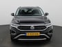 Volkswagen T-Roc 1.0 TSI Life | Apple Carplay / Android Auto | Climate Control | Parkeersensoren | Achteruitrijcamera Trekhaak |