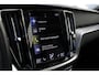 Volvo V60 2.0 B3 Momentum Advantage | Moritz leder Charcoal bekleding | Dealeronderhouden | Getinte ramen | Climate Pack | Park Asist Pack | Camera achter | Zitverlenging voorstoelen | City Safety | Verwarmbare voorstoelen | 2-Zone Climate Control | Volvo on Call | Verwarmbaar stuurwiel |  Apple Carplay & Android Auto |