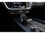 Volvo V60 2.0 B3 Momentum Advantage | Moritz leder Charcoal bekleding | Dealeronderhouden | Getinte ramen | Climate Pack | Park Asist Pack | Camera achter | Zitverlenging voorstoelen | City Safety | Verwarmbare voorstoelen | 2-Zone Climate Control | Volvo on Call | Verwarmbaar stuurwiel |  Apple Carplay & Android Auto |