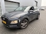 Hyundai Kona 1.0T ESSENSE | PLUS PACK | NL-AUTO! | CAMERA | ALL SEASON | NAVI | CLIMA | CRUISE | PARKEERSENSOREN | APPLE CARPLAY & ANDROID AUTO | VOLLEDIG ONDERHOUDEN!