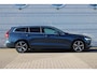 Volvo V60 T6 Plug-in hybrid AWD Plus Bright | Moritz leder Charcoal bekleding | Dealeronderhouden | Long Range | Getinte ramen achter | 19" 5-Triple Spaaks Black / Diamond Cut velgen | Intellisafe Assist | Google Maps | Google Assistant | Camera achter | Elektrisch verstelbare voorstoelen met geheugen |Intellisafe Surround | Verwarmbare voorstoelen | Preconditioning met timer | Verwarmbare achterbank | Adaptive Cruise control | Pilot Assist | Verwarmbaar stuurwiel | Blis | Verlichtingspack 2 |