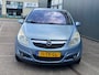 Opel Corsa 1.4-16V Cosmo/ sport pakket/ nap/ dealeronderhouden/ 1jaar apk/ airco/ cruise control/ EL-ramen.