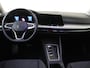 Volkswagen Golf 1.0 eTSI Life | Adaptieve cruise control | CarPlay | Parkeersensoren | Draadloze telefoonlader | Bluetooth | Getint glas | Sfeerverlichting |