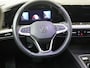Volkswagen Golf 1.0 eTSI Life | Adaptieve cruise control | CarPlay | Parkeersensoren | Draadloze telefoonlader | Bluetooth | Getint glas | Sfeerverlichting |