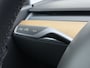 Tesla Model 3 SR Plus 325PK Lmv 18" AutoPilot FSD Leder Pano-dak Adaptive-Cruise Camera's Elektr.-Stuur+Stoelen+Spiegels+Geheugen+Easy-Entry+Verwarmde stoelen Park assistent Pdc WIFI Lane-Assist Speed-Assist Navi LED Comfortstoelen ACC DAB Voorverwarmen interieur via App Keyless One-Pedal-Drive 1e Eigenaar Origineel Nederlandse Auto
