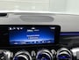 Mercedes-Benz GLB 180 Business Solution AMG | AMG Line Plus pakket | Trekhaak | GUARD 360 ° Vehicle protection Plus | Panoramaschuifdak | Nightpakket | smartphone integratie | 360° camera | 20 inch AMG velgen | Head-up display |