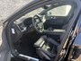 Volvo V60 T8 Plug-in hybrid AWD Plus Dark Performance Black Edition | Panoramadak | Harman Kardon | Extra geting glas | 19 inch | Polestar Optimalisatie|