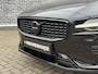 Volvo V60 T8 Plug-in hybrid AWD Plus Dark Performance Black Edition | Panoramadak | Harman Kardon | Extra geting glas | 19 inch | Polestar Optimalisatie|