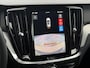 Volvo V60 T8 Plug-in hybrid AWD Plus Dark Performance Black Edition | Panoramadak | Harman Kardon | Extra geting glas | 19 inch | Polestar Optimalisatie|