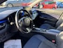 Toyota C-HR 1.8 Hybrid Bi-Tone AUTOMAAT | APPLE CARPLAY | CAMERA | NAVIGATIE | AIRCO/EC | CRUISECONTROL | PARKEERSENSOREN | TREKHAAK | DAB RADIO | LED VERLICHTING | STOELVERWARMING |