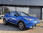 Toyota C-HR 1.8 Hybrid Bi-Tone AUTOMAAT | APPLE CARPLAY | CAMERA | NAVIGATIE | AIRCO/EC | CRUISECONTROL | PARKEERSENSOREN | TREKHAAK | DAB RADIO | LED VERLICHTING | STOELVERWARMING |