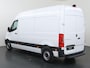 Mercedes-Benz eSprinter L2 H2 | 55 kWh | ACHTERUITRIJCAMERA | STOELVERWARMING | AIRCO | DAB+ RADIO | COMPLETE LAADRUIMTE BETIMMERING | OPSTAP TOT LAADRUIMTE | STOEL - STOEL COMFORT