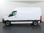 Mercedes-Benz eSprinter L2 H2 | 55 kWh | ACHTERUITRIJCAMERA | STOELVERWARMING | AIRCO | DAB+ RADIO | COMPLETE LAADRUIMTE BETIMMERING | OPSTAP TOT LAADRUIMTE | STOEL - STOEL COMFORT