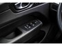 Volvo XC60 Plug-in Hybrid T6 AWD Ultimate Bright | Long Range | Panoramadak | Head-up display | 360 camera | Adaptive cruise control | Stoel- en stuurverwarming | Standkachel | Actieve LED koplampen | Google Maps navigatie | Apple Carplay / Android Auto |