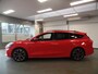 Ford Focus Wagon 1.0 EcoBoost Hybrid ST Line X Business 155pk!!, Full options, Navigatie, Clima controle, Cruise controle, Achteruitrijcamera, Elek achterklep, Panorama dak, Xenon, Lm velgen 18'', Pdc, Trekhaak zwenkbaar, Nederlandse auto!! Bovag afleverpakket 695,-