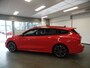 Ford Focus Wagon 1.0 EcoBoost Hybrid ST Line X Business 155pk!!, Full options, Navigatie, Clima controle, Cruise controle, Achteruitrijcamera, Elek achterklep, Panorama dak, Xenon, Lm velgen 18'', Pdc, Trekhaak zwenkbaar, Nederlandse auto!! Bovag afleverpakket 695,-