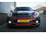 MINI Clubman Mini 2.0 Cooper S Chili Serious Business NL-Auto/ Pano-Dak/ H&K/ Keyless/ Mini-Yours/ Uitlaatklep/ Stoel-Verw./ Int.Verl./ Adapt. Led/ Cruise/ 19''LMV