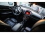 MINI Clubman Mini 2.0 Cooper S Chili Serious Business NL-Auto/ Pano-Dak/ H&K/ Keyless/ Mini-Yours/ Uitlaatklep/ Stoel-Verw./ Int.Verl./ Adapt. Led/ Cruise/ 19''LMV