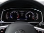 Volkswagen T-Roc 1.5 TSI R-Line 150 PK | Navigatie | Stoelverwarming | Keyless | LED matrix | Trekhaak | 17" Valencia |