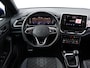 Volkswagen T-Roc 1.5 TSI R-Line 150 PK | Navigatie | Stoelverwarming | Keyless | LED matrix | Trekhaak | 17" Valencia |