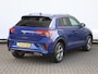 Volkswagen T-Roc 1.5 TSI R-Line 150 PK | Navigatie | Stoelverwarming | Keyless | LED matrix | Trekhaak | 17" Valencia |