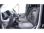 Volkswagen Crafter 2.0 TDI 140 pk L3H3 Airco, App Connect, Camera Laadruimte Pakket, PDC V+A, 3-Zits