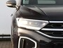 Volkswagen T-Roc 1.5 TSI Style 150 pk DSG | Trekhaak | Stoelverwarming | Keyless | Camera | Navigatie | Adaptieve Cruise control
