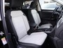 Volkswagen T-Roc 1.5 TSI Style 150 pk DSG | Trekhaak | Stoelverwarming | Keyless | Camera | Navigatie | Adaptieve Cruise control