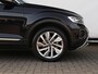 Volkswagen T-Roc 1.5 TSI Style 150 pk DSG | Trekhaak | Stoelverwarming | Keyless | Camera | Navigatie | Adaptieve Cruise control