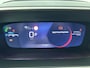 Peugeot 2008 SUV GT Hybrid 145pk Automaat | Navigatie | Achteruitrijcamera | Climate Control | Adaptieve Cruise Control | Full Led koplampen | Parkeersensoren v+a | Keyless | Armsteun | Draadloze Apple Carplay / Android Auto | Digitaal instrumentenpaneel | DAB+ radio | Afwijkende dakkleur | Donker getint glas | 17" lichtmetalen velgen |