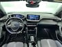 Peugeot 2008 SUV GT Hybrid 145pk Automaat | Navigatie | Achteruitrijcamera | Climate Control | Adaptieve Cruise Control | Full Led koplampen | Parkeersensoren v+a | Keyless | Armsteun | Draadloze Apple Carplay / Android Auto | Digitaal instrumentenpaneel | DAB+ radio | Afwijkende dakkleur | Donker getint glas | 17" lichtmetalen velgen |