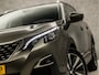 Peugeot 3008 1.2 PureTech Sport (PANORAMADAK, APPLE CARPLAY, MEMORY SEATS, LEDER, STOELVERWARMING, 360 CAMERA, GETINT GLAS, TREKHAAK, KEYLESS, NIEUWSTAAT)