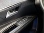 Peugeot 3008 1.2 PureTech Sport (PANORAMADAK, APPLE CARPLAY, MEMORY SEATS, LEDER, STOELVERWARMING, 360 CAMERA, GETINT GLAS, TREKHAAK, KEYLESS, NIEUWSTAAT)
