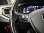 Volkswagen Polo 1.0 TSI Sportline (VIRTUAL COCKPIT, APPLE CARPLAY, GROOT NAVI, ADAPTIVE CRUISE, SPORTSTOELEN, ARMSTEUN, NIEUWE APK, NIEUWSTAAT)