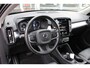 Volvo XC40 T5 Automaat Recharge R-Design Expression | H&K audio | Verw. Voorruit | Camera | PDC V+A | BLIS | Draadloze telefoonlader |