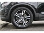 Volvo XC40 T5 Automaat Recharge R-Design Expression | H&K audio | Verw. Voorruit | Camera | PDC V+A | BLIS | Draadloze telefoonlader |