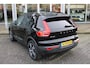 Volvo XC40 T5 Automaat Recharge R-Design Expression | H&K audio | Verw. Voorruit | Camera | PDC V+A | BLIS | Draadloze telefoonlader |