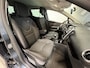 Renault Clio 0.9 TCe Limited | Navigatie | LM Velgen 16" | Cruise Control | Parkeersensoren Achter | Airco | Radio |