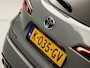 Toyota Corolla Touring Sports 2.0 Hybrid Sport 180Pk Automaat (APPLE CARPLAY, NAVIGATIE, CAMERA, LEDER, STOELVERWARMING, SPORTSTOELEN, ADAPTIVE CRUISE, KEYLESS, GETINT GLAS, NIEUWE APK, NIEUWSTAAT)