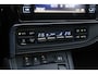 Toyota Auris Touring Sports 1.8 Hybrid Lease pro*NL-Auto*Perfect dealer Onderh.*Pano/Afneemb.Trekhaak/Half Leder/Stoelverw./Camera/Rijstrooksens./Parkeersens.V+A/16 inch LM*