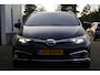 Toyota Auris Touring Sports 1.8 Hybrid Lease pro*NL-Auto*Perfect dealer Onderh.*Pano/Afneemb.Trekhaak/Half Leder/Stoelverw./Camera/Rijstrooksens./Parkeersens.V+A/16 inch LM*