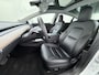 Tesla Model 3 RWD SR+ 60kWh Afn.Trekhaak 325PK 18"Lmv AutoPilot Leder PanoDak Adaptive-Cruise Lmv Camera's Elektr.-Stuur+Stoelen+Spiegels+Geheugen+Easy-Entry+Verwarmde stoelen Park assistent PDC WIFI Lane-Assist Speed-Assist SOH 92% Navi LED Comfortstoelen ACC DAB Voorverwarmen interieur via App Keyless via Telefoonsleutel One-Pedal-Drive 1e Eigenaar Origineel Nederlandse auto tot 11kw laden thuis!
